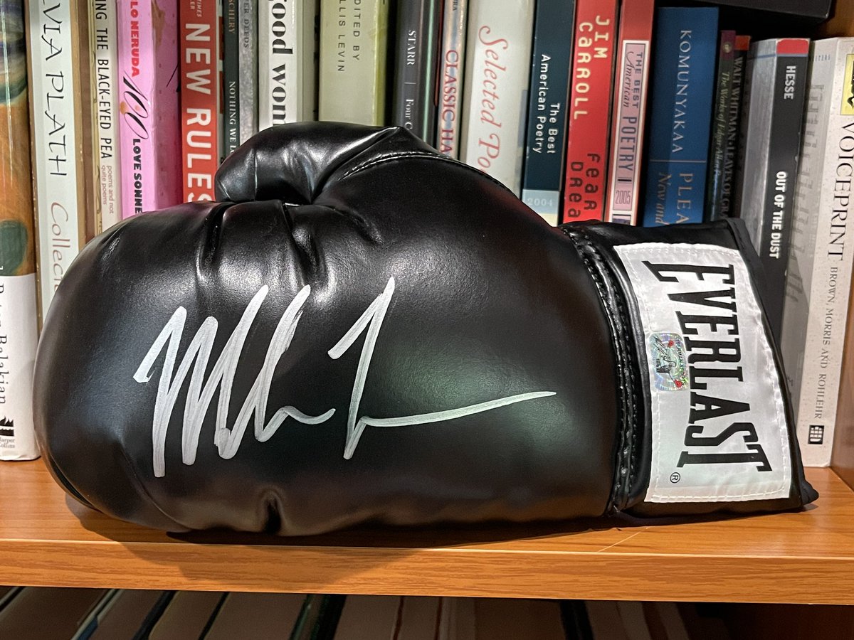 As part of our #31DaysOfGenerosity fundraiser, we are auctioning off this Everlast boxing glove, signed by the one and only Mike Tyson! Place your bid today before the auction ends this Sunday: klf.rallyup.com/31daysofgenero…