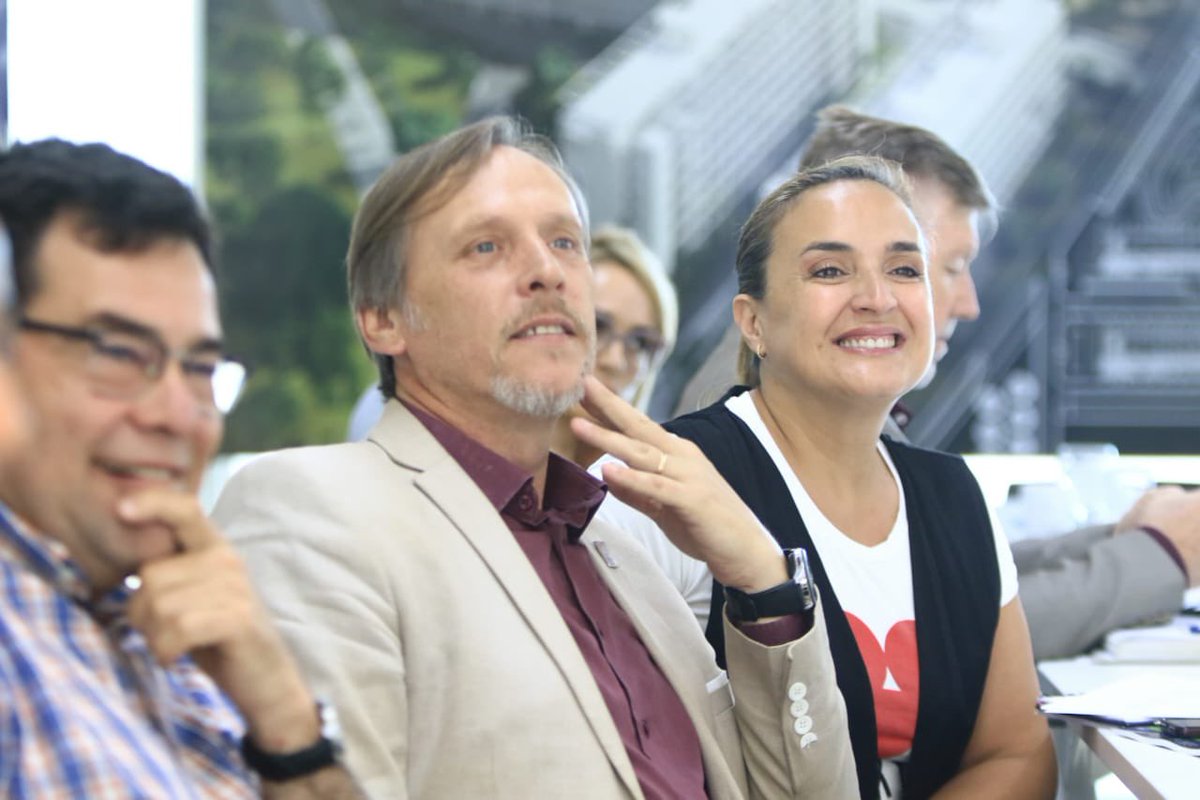 EnteMetropolCba's tweet photo. ¡Construyendo el futuro metropolitano de Córdoba! Nuestras Autoridades, junto a la vicegobernadora @myriprunotto, se reunieron con referentes del Campus Norte de la UNC y el Iplam para compartir diagnósticos e impulsar acciones conjuntas. 🌐🏙️ https://t.co/jwWbWkqRKw
