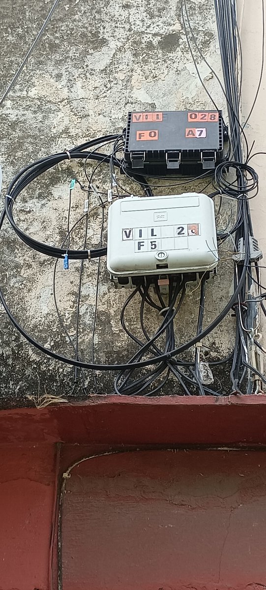 bravoficial's tweet photo. @Telmex @infinitum @AtencionProfeco

Hace 50 hrs, un técnico de @infinitum desconectó la fibra óptica de mi servicio -desconozco la razón- dejándome sin telefonía e Internet.
Hace 48 hrs,  hablé a atención a clientes y me dieron el folio de reporte 27750986. 
Sigo sin servicio. https://t.co/DwVX9Q12bC