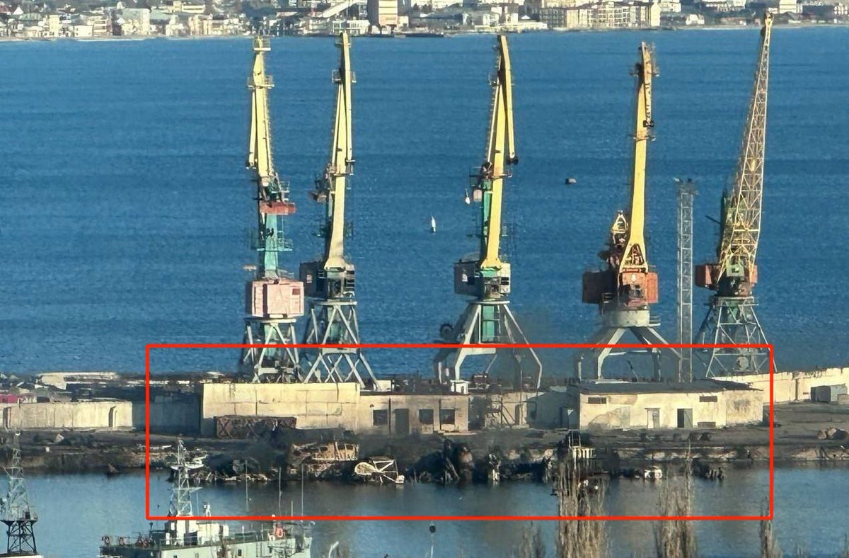 Samoya62's tweet photo. @RichardC1444981 @lemondefr C'est de la propagande occidentale, le navire n'a que quelques dégâts légers https://t.co/YzhranZXr8