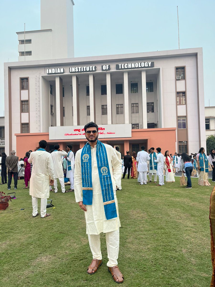 heyySwagat's tweet photo. Graduated!
#69thConvocation @IITKgp https://t.co/AG3jpt0Ygl
