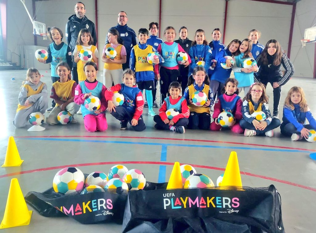 RFCYLF (@fcylf) on Twitter photo Nuestras pequeñas grandes 𝗣𝗹𝗮𝘆𝗠𝗮𝗸𝗲𝗿𝘀 están formándose y divirtiéndose con <a href="/Segosala/">CD Segosala</a> <a href="/FemPonferradina/">SD Ponferradina Femenina</a> a través del fútbol <a href="/Disney/">Disney</a> 🤩
¡ 👋 Nos encanta veros formar parte de este proyecto <a href="/FormacionRFEF/">Formación RFEF</a> <a href="/UEFA/">UEFA</a> <a href="/FCyLF/">RFCYLF</a> ! Nuestras pequeñas grandes 𝗣𝗹𝗮𝘆𝗠𝗮𝗸𝗲𝗿𝘀 están formándose y divirtiéndose con <a href="/Segosala/">CD Segosala</a> <a href="/FemPonferradina/">SD Ponferradina Femenina</a> a través del fútbol <a href="/Disney/">Disney</a> 🤩
¡ 👋 Nos encanta veros formar parte de este proyecto <a href="/FormacionRFEF/">Formación RFEF</a> <a href="/UEFA/">UEFA</a> <a href="/FCyLF/">RFCYLF</a> !