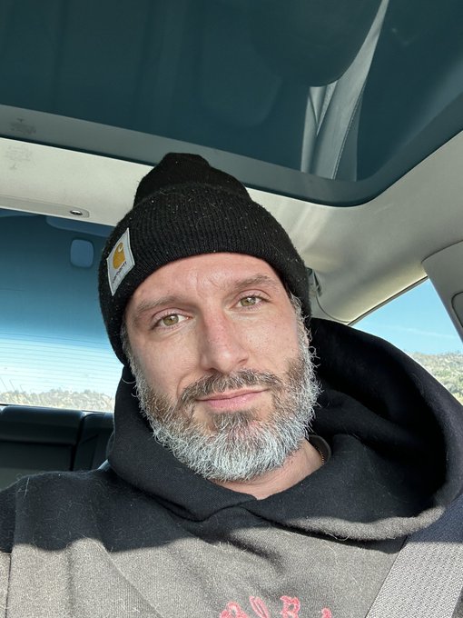 Anyone in Santa Monica ? https://t.co/EIexeovBqv