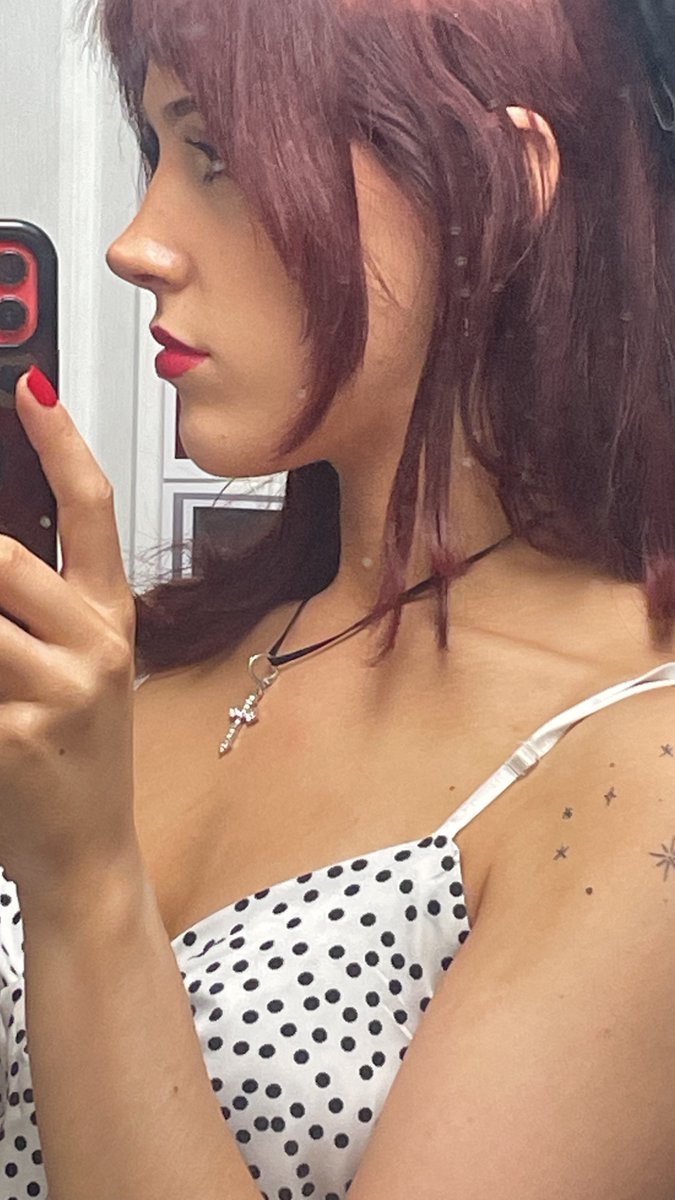 Codierosexox's tweet photo. what colour hair next? https://t.co/hz3PYNo4mn