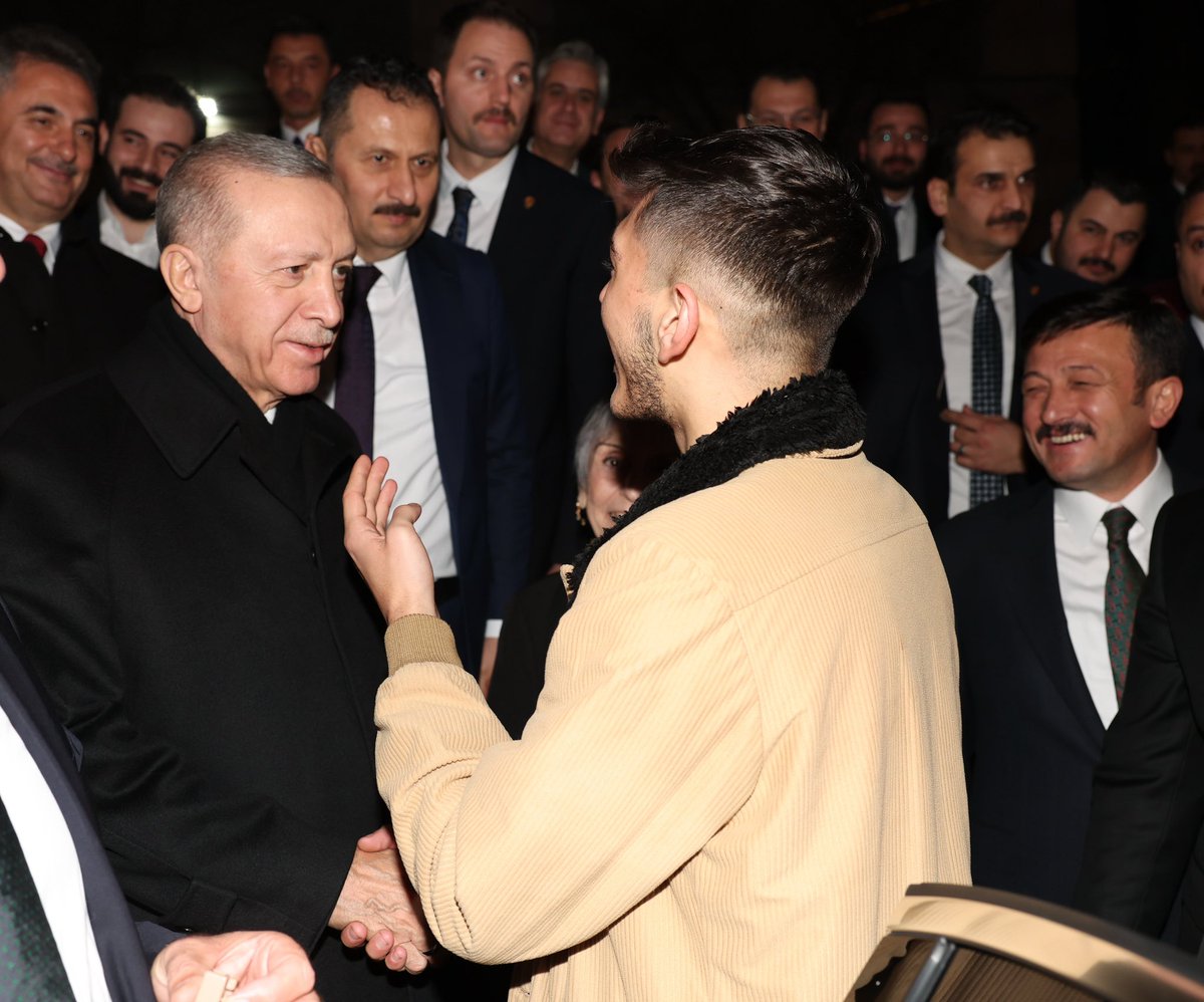 eyupkadirinan's tweet photo. Gençleri asla kırmaz🤍 https://t.co/Dx2KldKOau