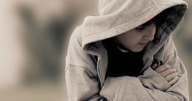 #حنين 

جيت لك مشتاق تكفا ضمني 
واحتضن قلبٍ يدور للدفا 
-
واضمم ايديني لصدرك دفني 
رجفة المشتاق ما عنك تخفا 

#سعد_العدواني