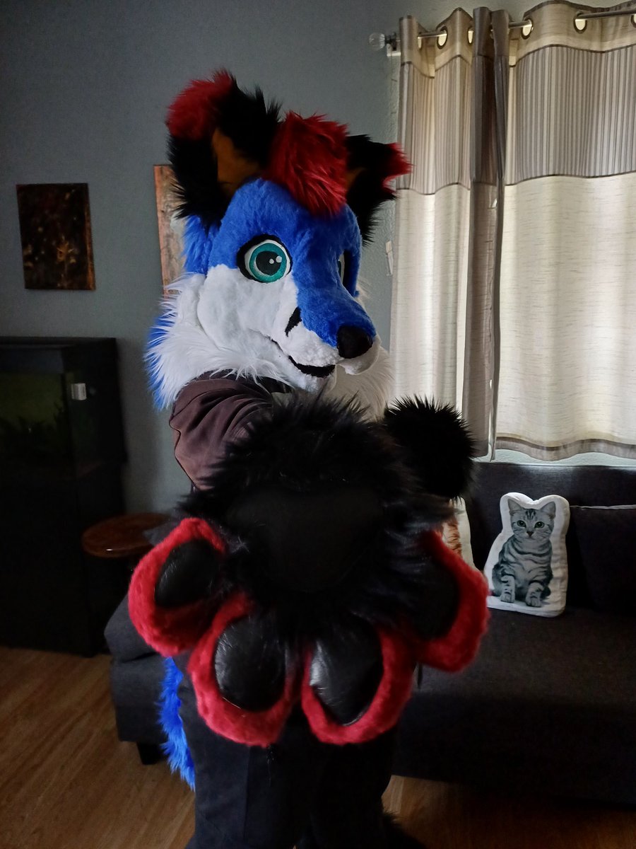 UndeadKCreation's tweet photo. @JaidenAnimation Hi hi! Im a small maker with reasonable prices! Id love to work with you ^^ Curious what you have in mind! https://t.co/HlifBcbvlE
