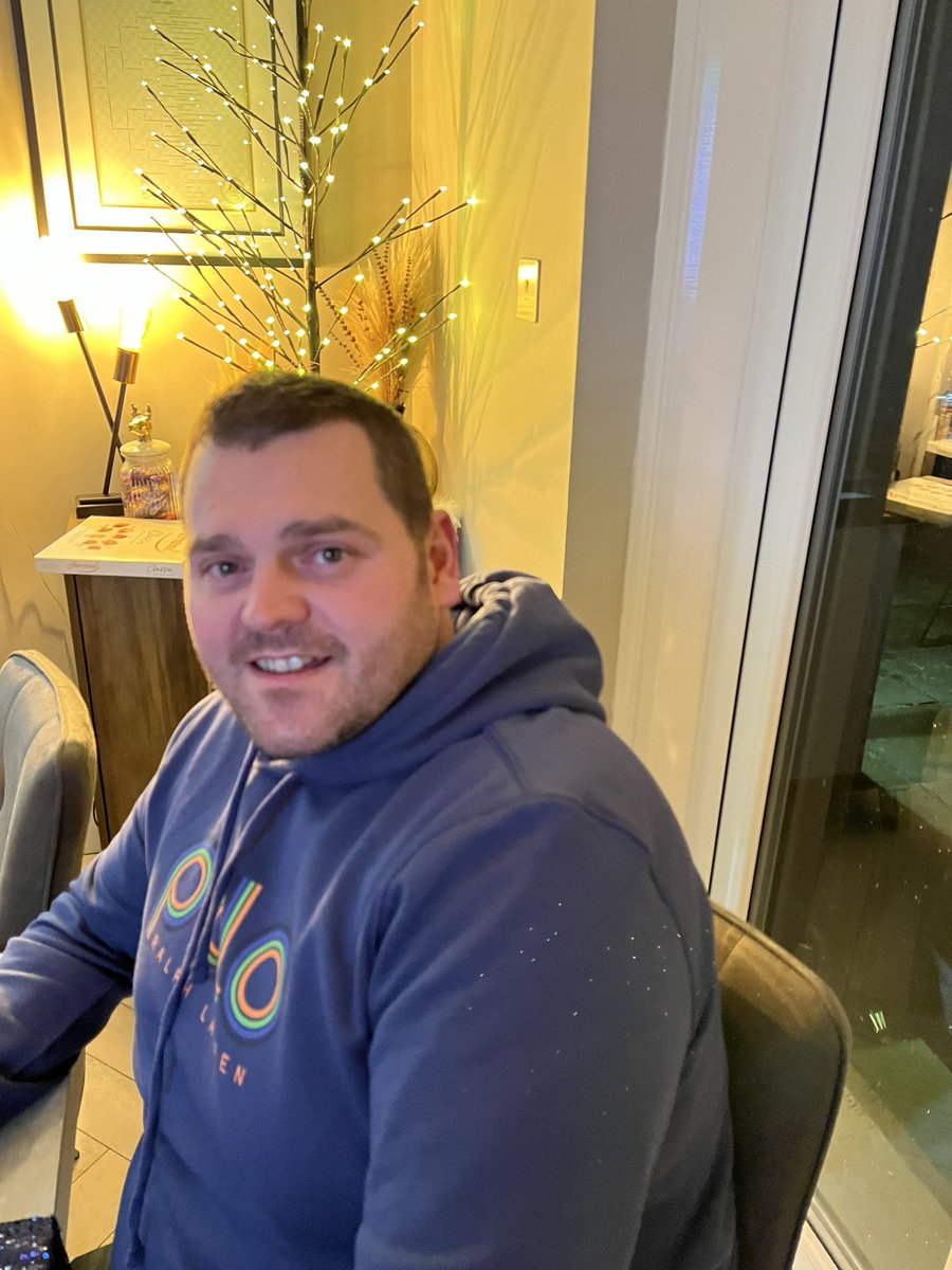 ScottyT29's tweet photo. @Duzza180 is this man @Superchin180  and @BullyBoy180 love child? https://t.co/gXRtEyUsJh