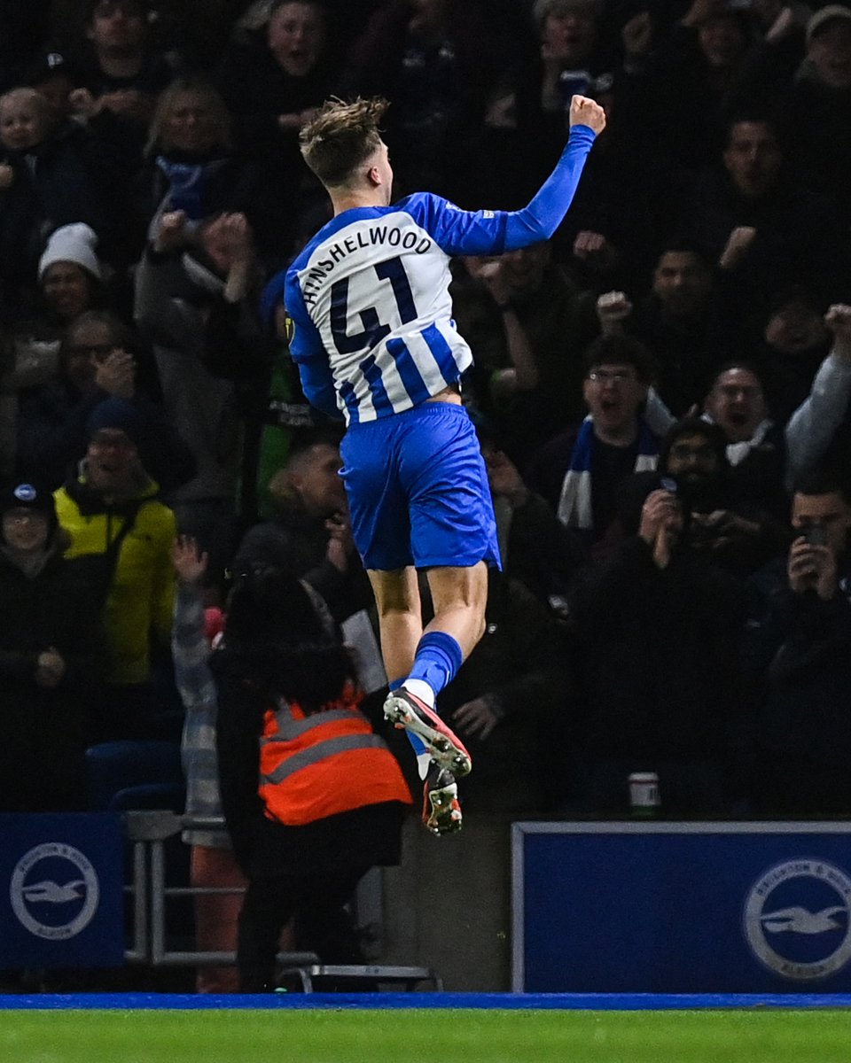 premierleague's tweet photo. Brighton strike first! 🎯 

18-year-old Jack Hinshelwood lashes past Guglielmo Vicario into the roof of the net 💥 

#BHATOT https://t.co/KX87tVSYp6