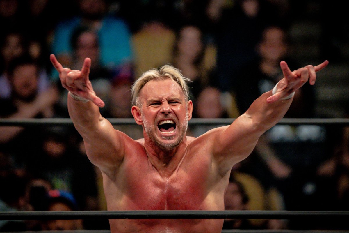 TheScottGarland's tweet photo. Last night I was able to do this in an arena with my kids in the audience for the first time that they are old enough to remember it. 
Thank you to @RealBillyGunn &amp; @TonyKhan for making this happen. 
A personal career highlight for me. https://t.co/9q8NndtWbD