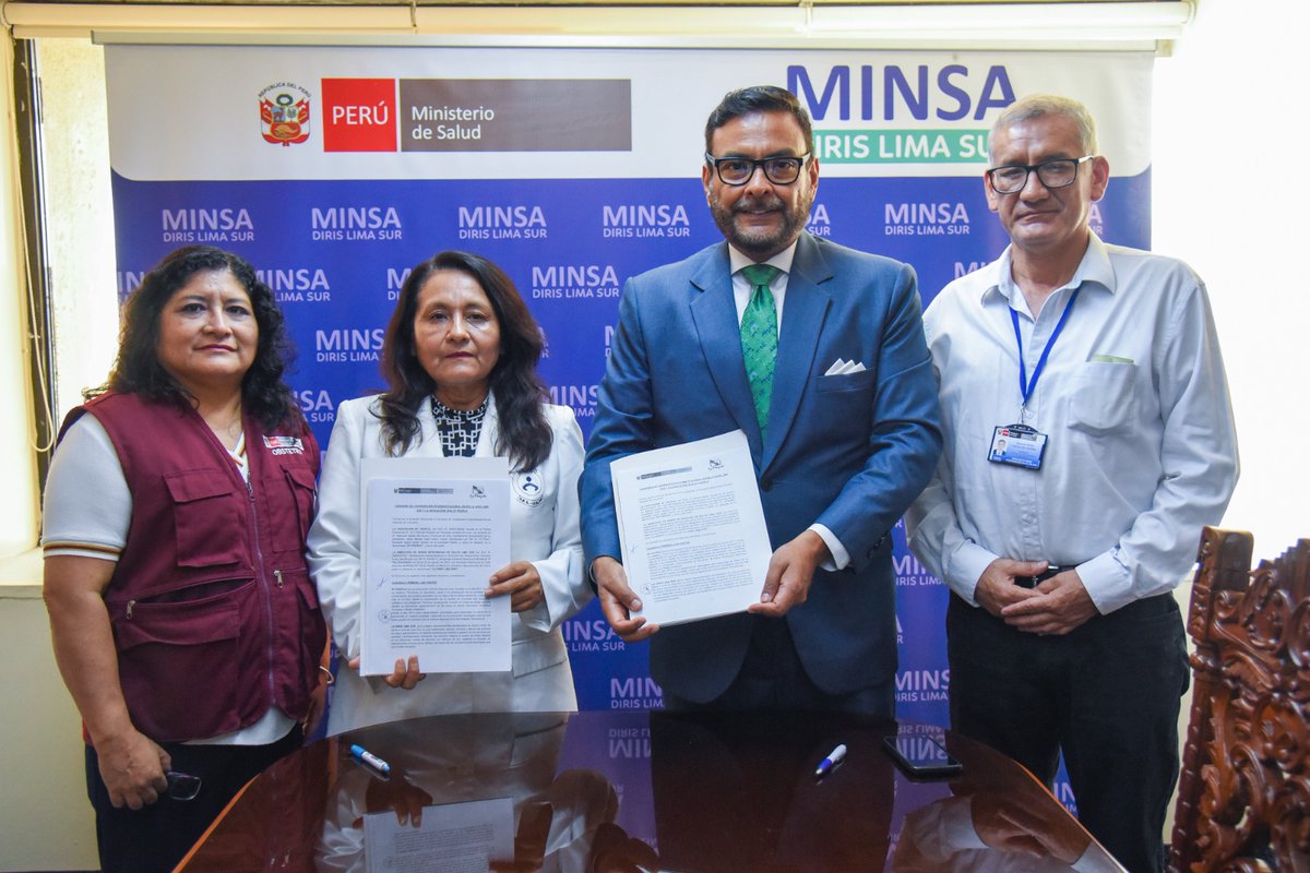 DIRISLimaSur's tweet photo. ➡️ Con el fin de mejorar los índices de detección temprana y el acceso a la atención medica correspondiente para los tipos de cáncer más frecuentes, la Diris Lima Sur y Asociación By People firmaron un convenio interinstitucional. https://t.co/2Ne8OOd0SM