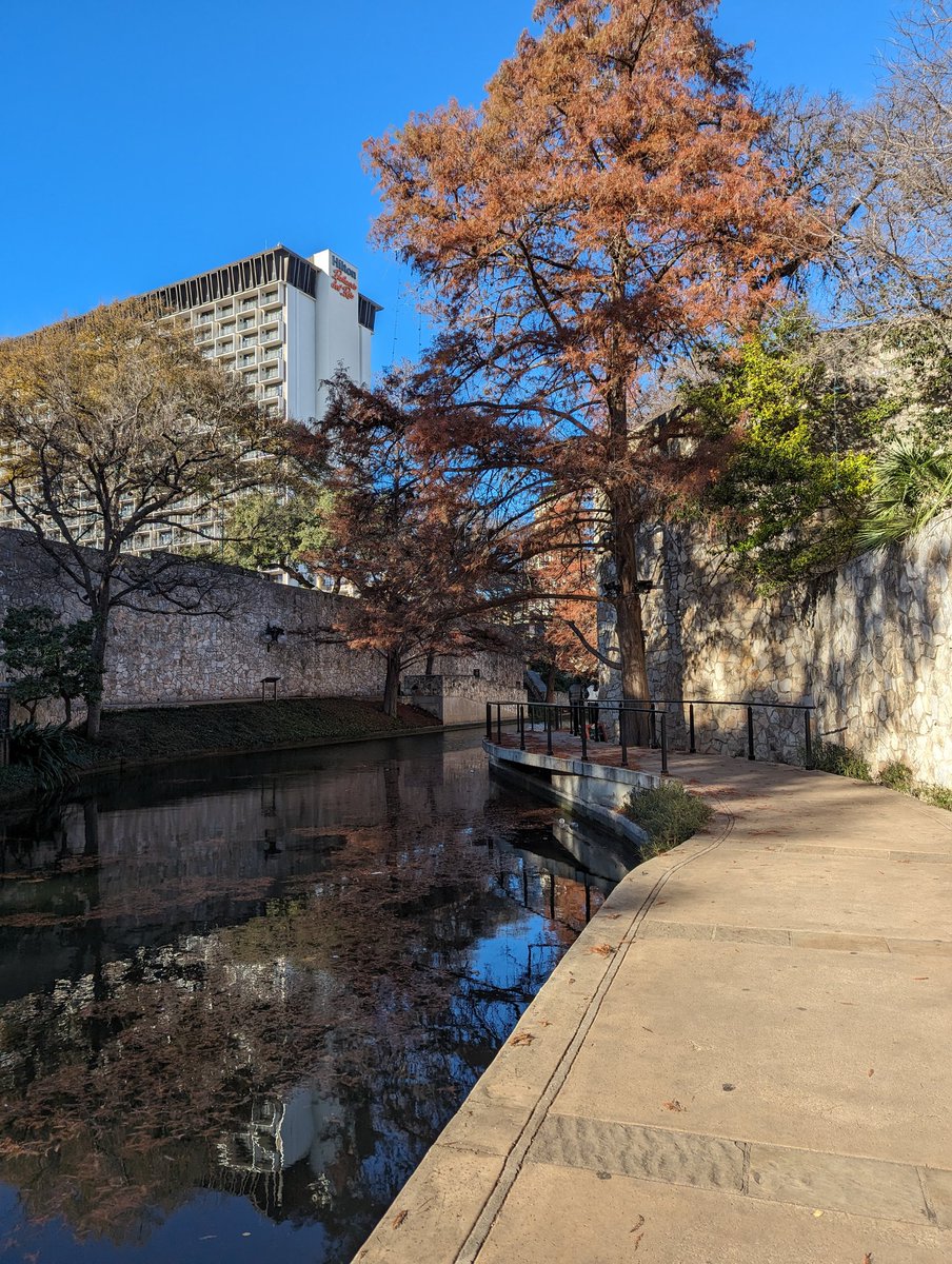 ArmelaE's tweet photo. Visited the beautiful city of San Antonio 🏙️🇺🇲 #SanAntonio #riverwalk #Texas https://t.co/X1uRDwD1du