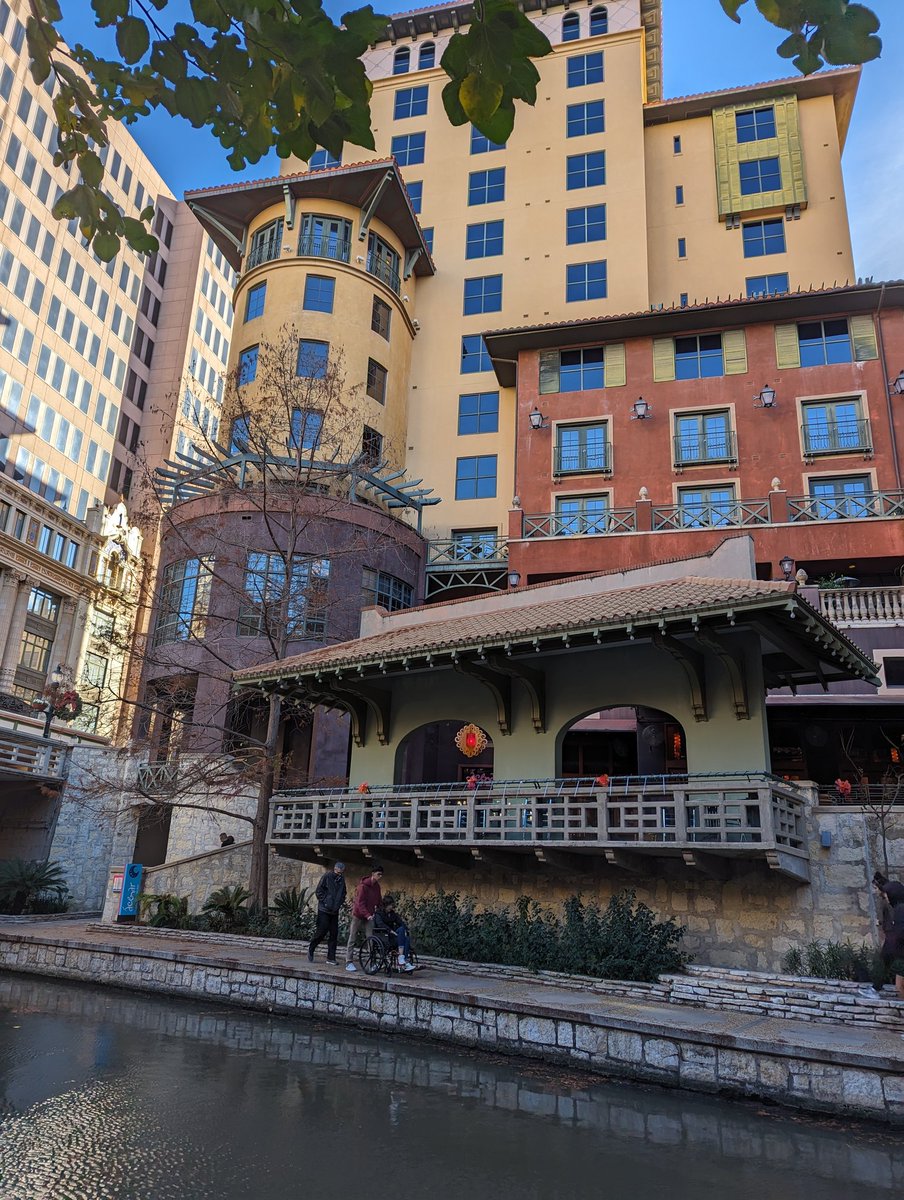 ArmelaE's tweet photo. Visited the beautiful city of San Antonio 🏙️🇺🇲 #SanAntonio #riverwalk #Texas https://t.co/X1uRDwD1du