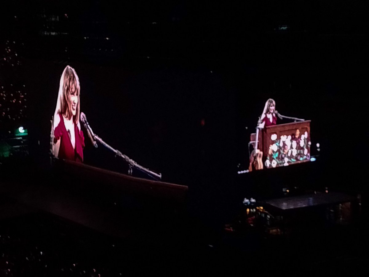 naimidb's tweet photo. nada va a superar la felicidad que sentí cuando fui a ver a taylor con mi mejor amiga 💘 https://t.co/QBN9D3gi1n