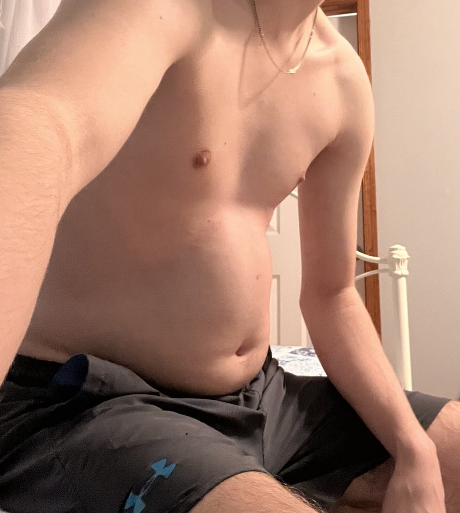 tuckerbeary's tweet photo. Abs are in hibernation for the winter 🐷 https://t.co/daFmk25HXg