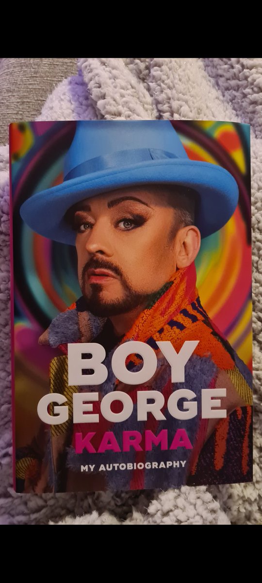 Lisa45mcmahon's tweet photo. @BoyGeorge So excited to start this 💙 https://t.co/qcwNIbOH7m