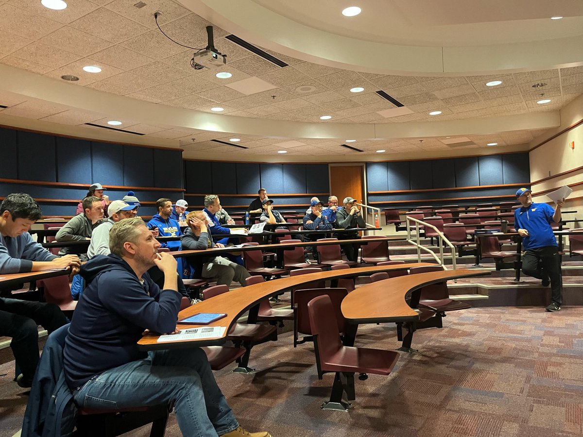 PWYBA's tweet image. The PWYBA hosted its first Coaches' Clinic in a three-part off-season series on Sunday, Dec. 17 with Varsity Head Coach Bobby DeWitt. The next session will take place in January. For questions, please contact Director of Coach Development Keith Pelatowski at KPelatowski@gmail.com