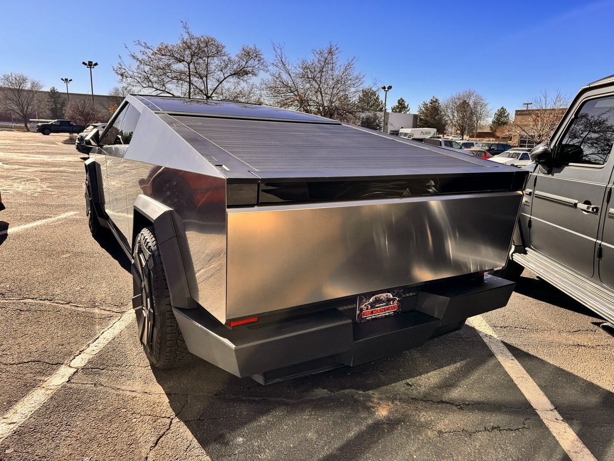 Man_Cave_Mike's tweet photo. Everyone said it looks better in person! #tesla #cybertruck #colorado #mancavecolorado https://t.co/9jOkm3M8Fe