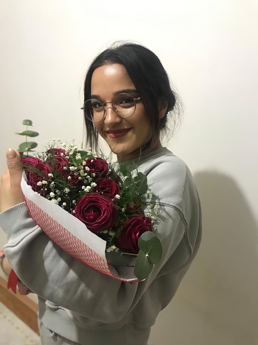 Kızlar kokinanızı aldınız mı? Ben kokina değil güllerimi aldım daaa😂