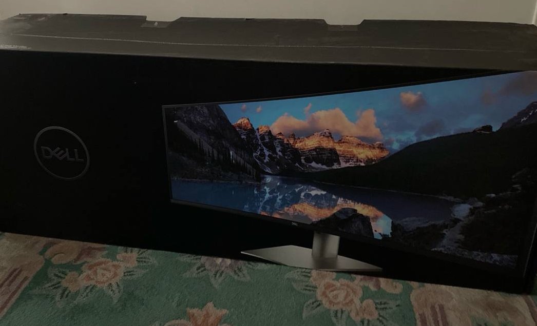 silberschmelzer's tweet photo. .@SilbergleitJr, the trading prodigy of Silbergleit's team for 2023, just clinched the runner-up spot in the markets and scored big by winning the second UltraSharp 49-inch Curved USB-C Hub monitor for his trading desk! 🖥️🎄#TradingChamp #MarketMaven $UWMC $AFRM $PLTR $NVDA $ZM https://t.co/Wx5jGrVqGt