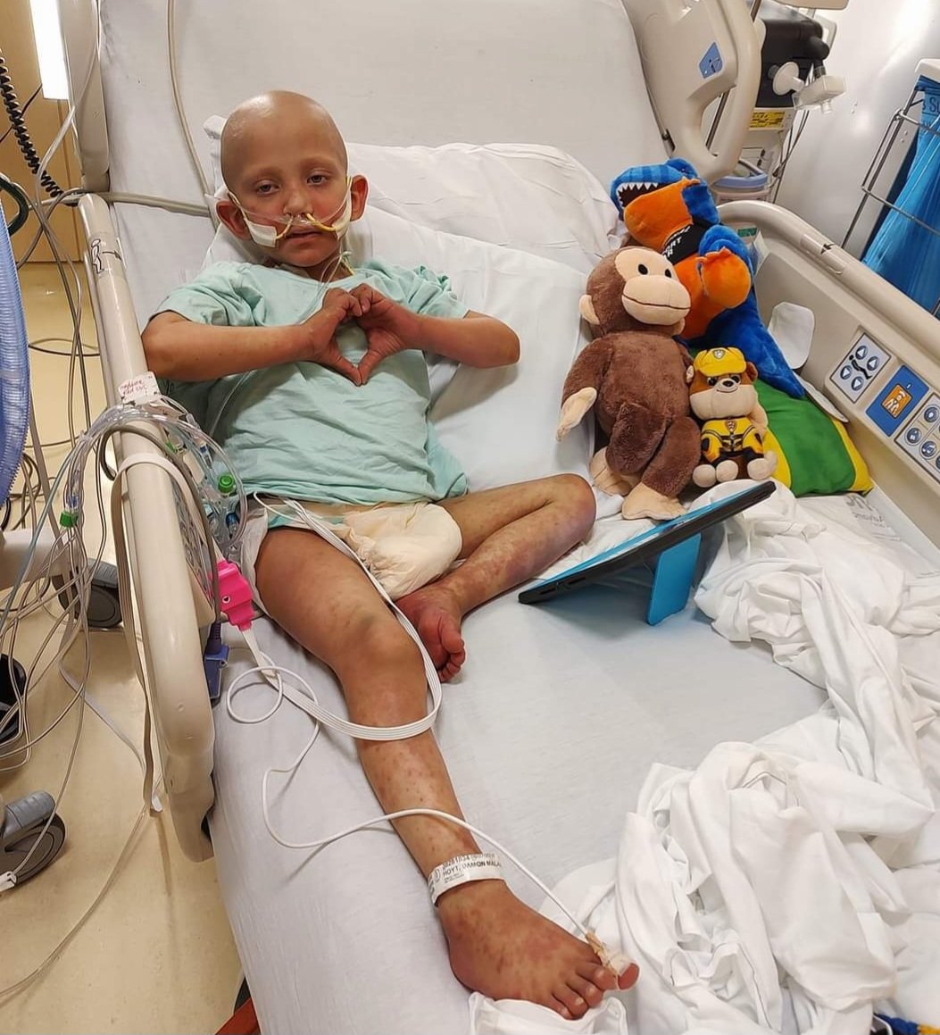Brian27027693's tweet photo. @gkittle46 
This is my son Damon, he was a big fan of yours. He started a battle with AML Leukemia in Jul. 2021. After 2.5 years and 25 rounds of  chemo, Dec. 6th Jesus too him home. I'm asking if you could honor him by throwing the heart symbol he is doing at your next game https://t.co/5kN6ZtLqnb