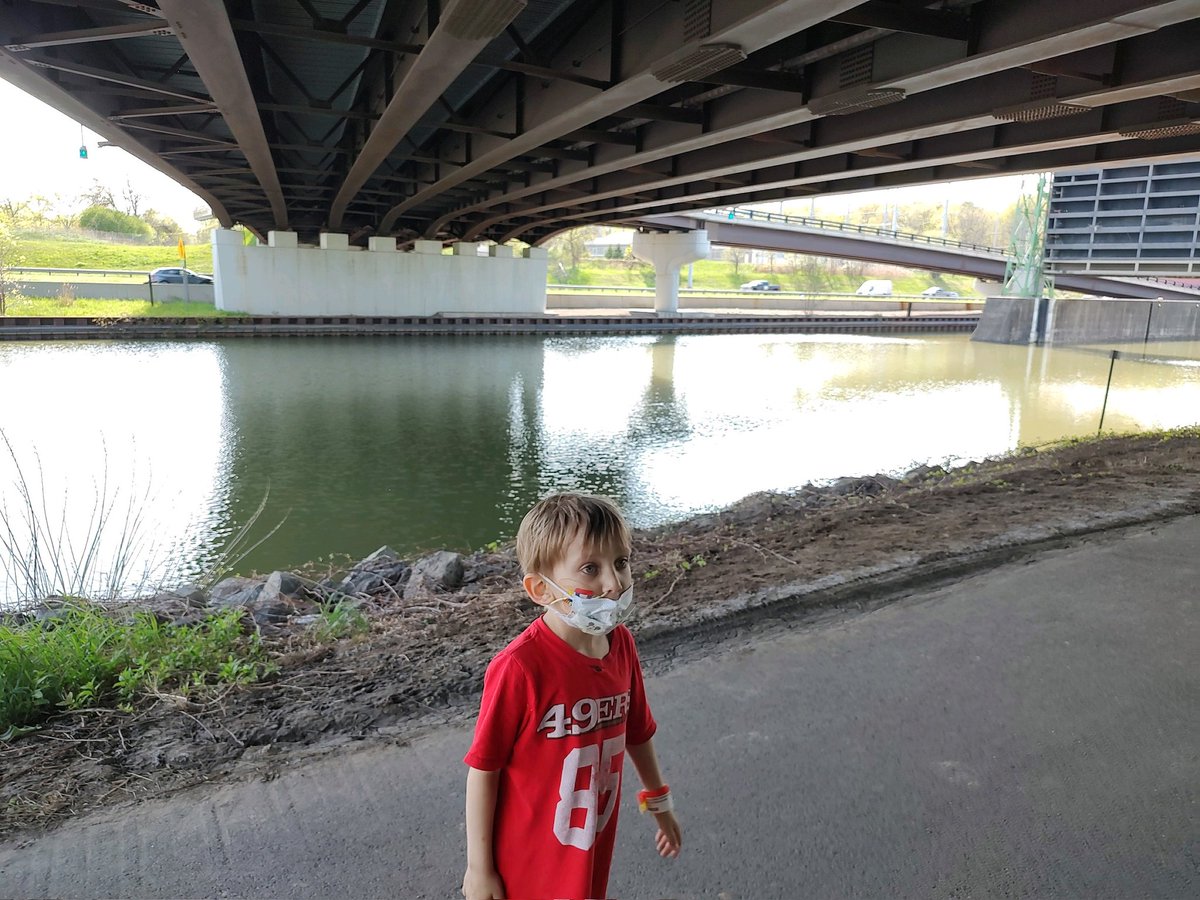 Brian27027693's tweet photo. @gkittle46 
This is my son Damon, he was a big fan of yours. He started a battle with AML Leukemia in Jul. 2021. After 2.5 years and 25 rounds of  chemo, Dec. 6th Jesus too him home. I'm asking if you could honor him by throwing the heart symbol he is doing at your next game https://t.co/5kN6ZtLqnb