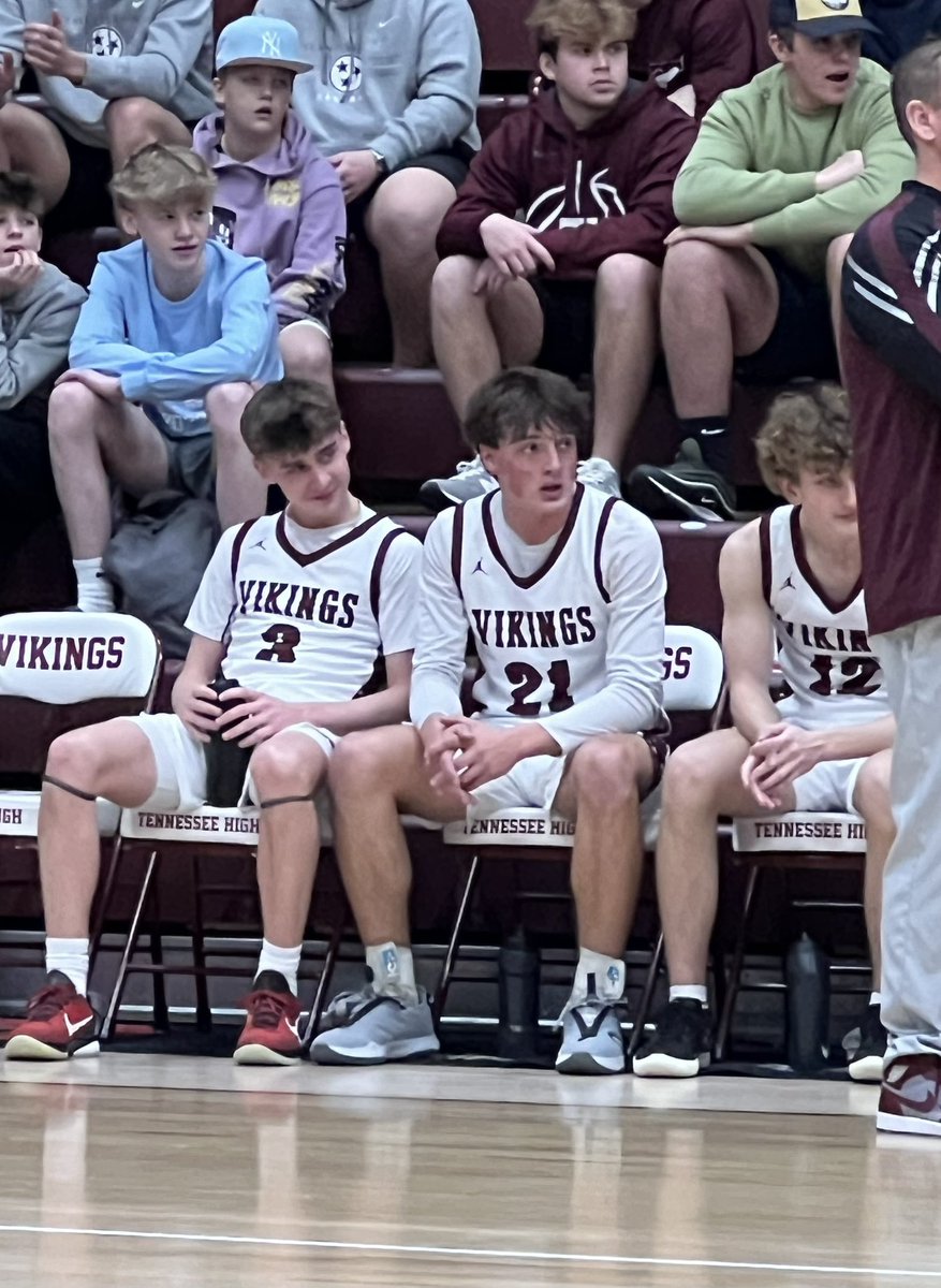 VikingsESPN981's tweet photo. The Vikings fall to Independence at the Arby’s Classic, Colin Brown (20) Thatcher Hutton with tough physical Defense. The Vikings play Daniel Boone next @boys_tennessee @cbrovvn3 @ThatcherHutton @BTCS_THS @BTCS_District https://t.co/UrLnIloJAM