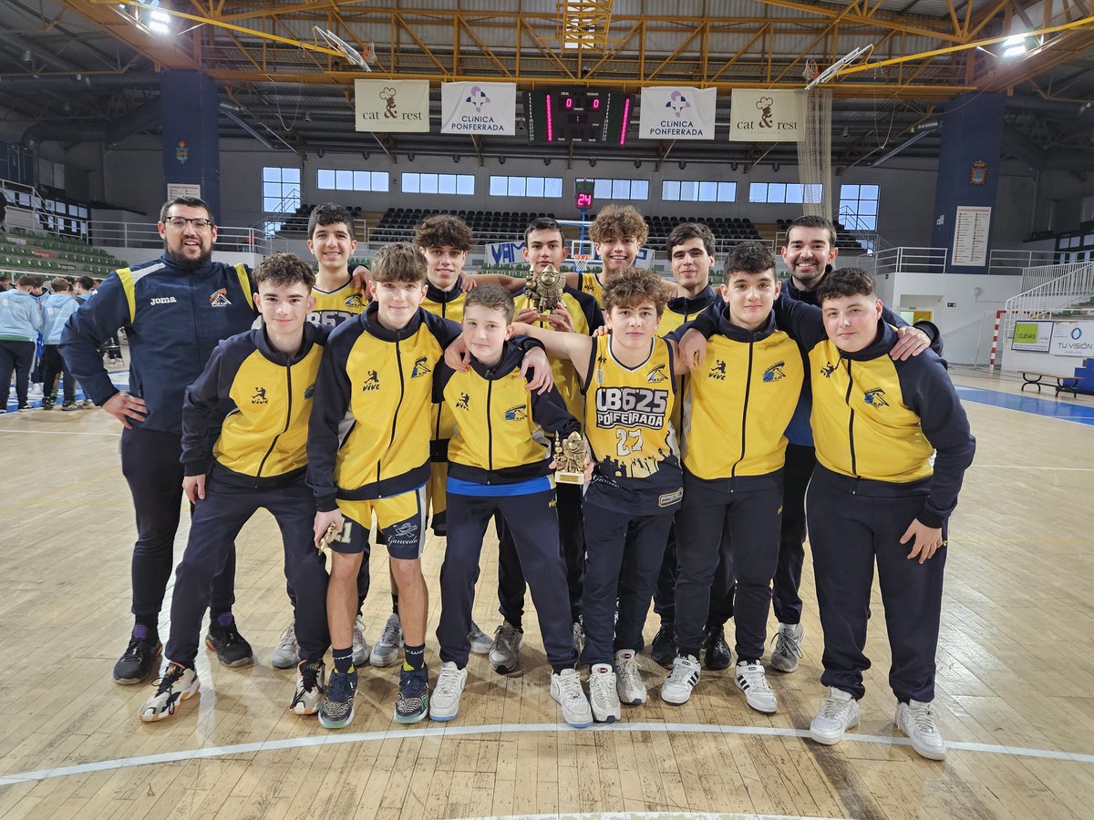CB625Ponferrada's tweet photo. 🏆 ¡El cadete masculino @BodegasGancedo es CAMPEÓN del #XXXIVTorneodeReyes! Por primera vez en la historia, un equipo de Ponferrada gana el torneo en esta categoría.
⛹️‍♂️ Diego Rubín, MVP.
👌 Álvaro Entrena, ganador del concurso de triples.
#CB625 #SomosAmarillos https://t.co/1UgFI2aTYj
