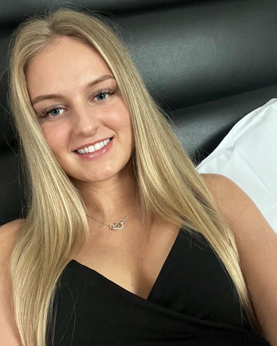 Woo, gonna be busy now and the new year.

- Tomorrow, it's #LMMC6 
- I'll be having interviews and podcast to go to.
- And might visit to @PW_SHINE during there UK tour!

#NikkiEssex