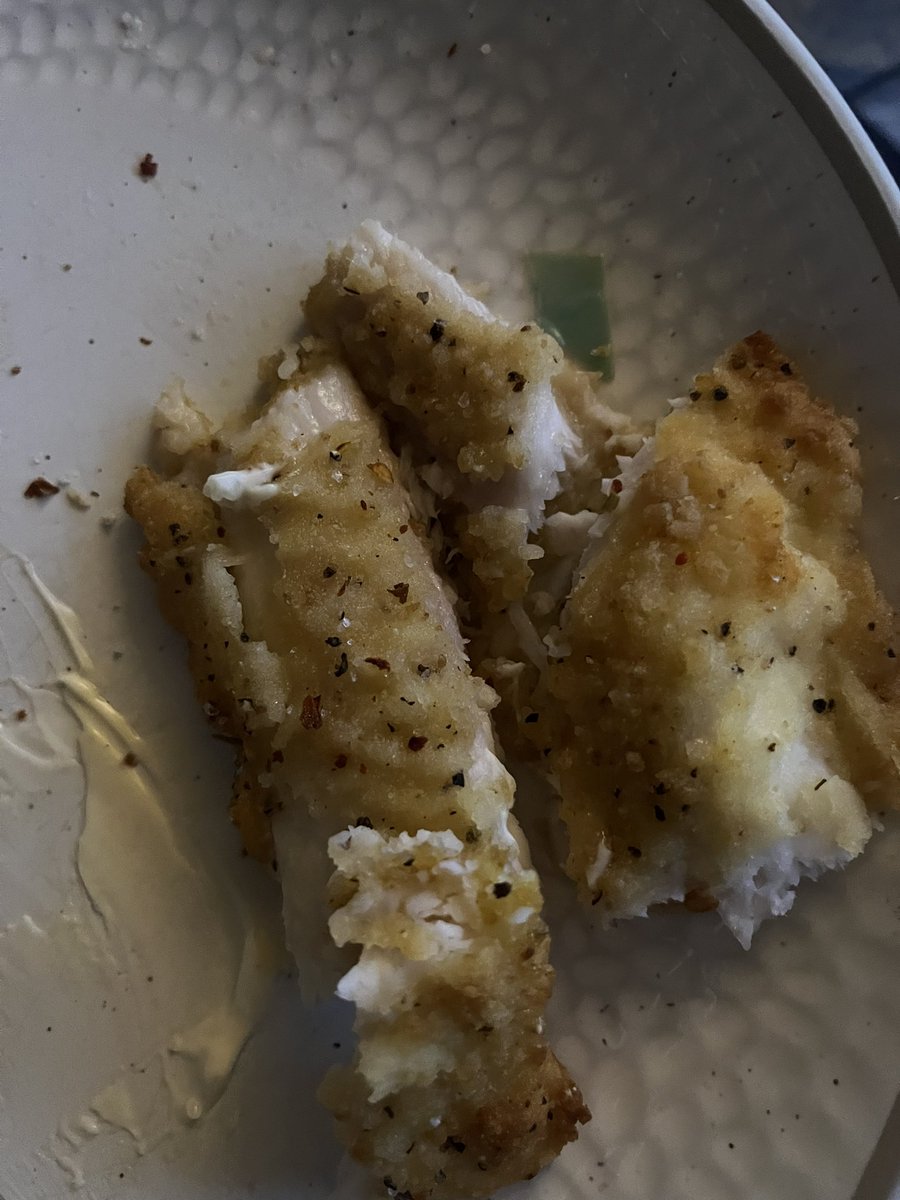 mandiemo82's tweet photo. @LidlGB we have bought your sea salt and black pepper Basa fillets a number of times and never had an issue, until now. My husband found some plastic within his fish this evening he was really disappointed and unable to finish it. https://t.co/6W5CvYgCzm