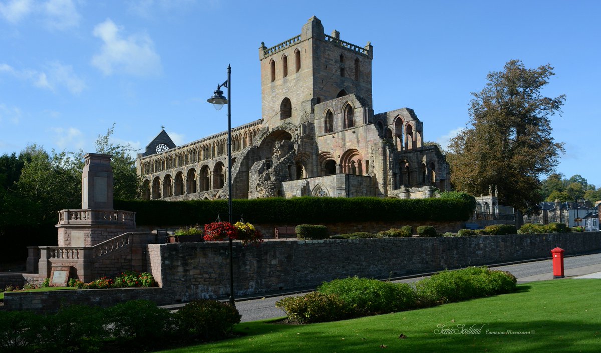 CJMorrison65's tweet photo. ScenicScotland.
Jedburgh Abbey, Roxburghshire.
#scotland #historicscotland #historicalscotland #visitscotland #lovescotland #beautifulscotland #church #churchesofscotland #jedburgh #roxburghshire https://t.co/uB4RXpbh9m