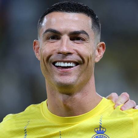 fbsports__tr's tweet photo. 🔥Cristiano Ronaldo ve Neymar süper kupa’da Fenerbahçe’yi destekleyeceğini açıkladı. https://t.co/LgnT7BJ7p2
