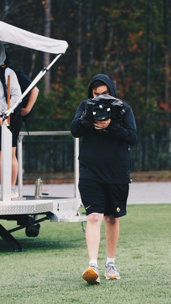 Good (but rainy) day for the vids. #StayFocused #CheezIt