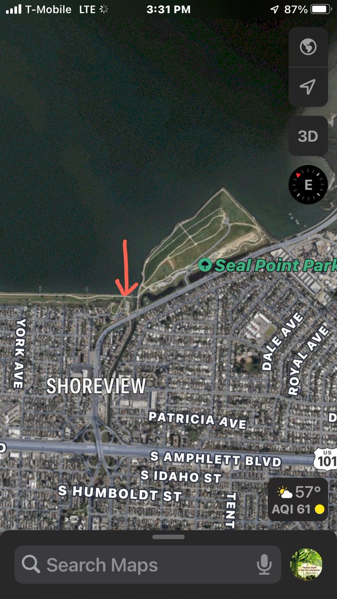 KrikMj171771's tweet image. When we went for a walk the other day, my mom felt the railing here and it was buzzing w electricity. These towers and the system design is PGE. All along the waterfront. #electricalgrid @ReckoningTruthW #sanmateocounty #CALIFORNIA