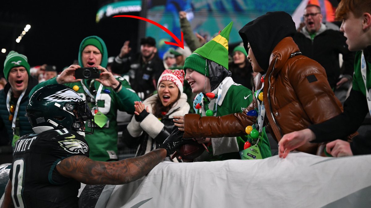 eaglesautism's tweet photo. Do you want this seat for Sunday's game?🤔

Check out the Ticketmaster experience with this view and many other gameday packages in our Holiday Auction! Bidding ends tomorrow, 12/29 at 5pm ET. 

Check it out here 👉 https://t.co/7Ue6IVCKlb https://t.co/ymCxdrnOP3