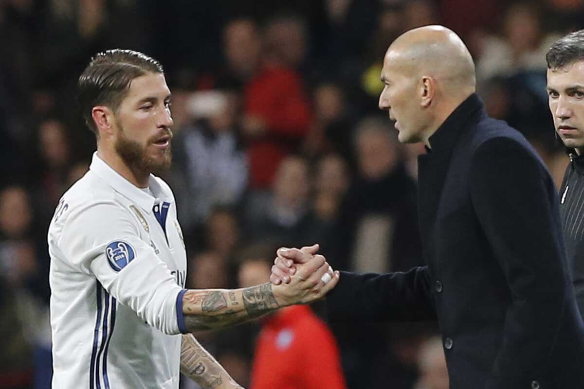 El club en este retorno, lo llevarán dos de nuestros jugadores más míticos.
<a href="/adrilopez710/">Adri López</a> y @Alex_EGD.
Pronto anunciaremos si buscamos jugadores.
Gracias por esta calurosa bienvenida.
#EGD🫡🎁