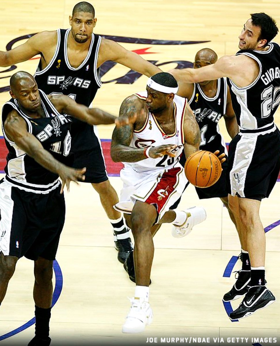 BronMuse's tweet image. 22-year-old LeBron vs Spurs in the 2007 NBA Finals