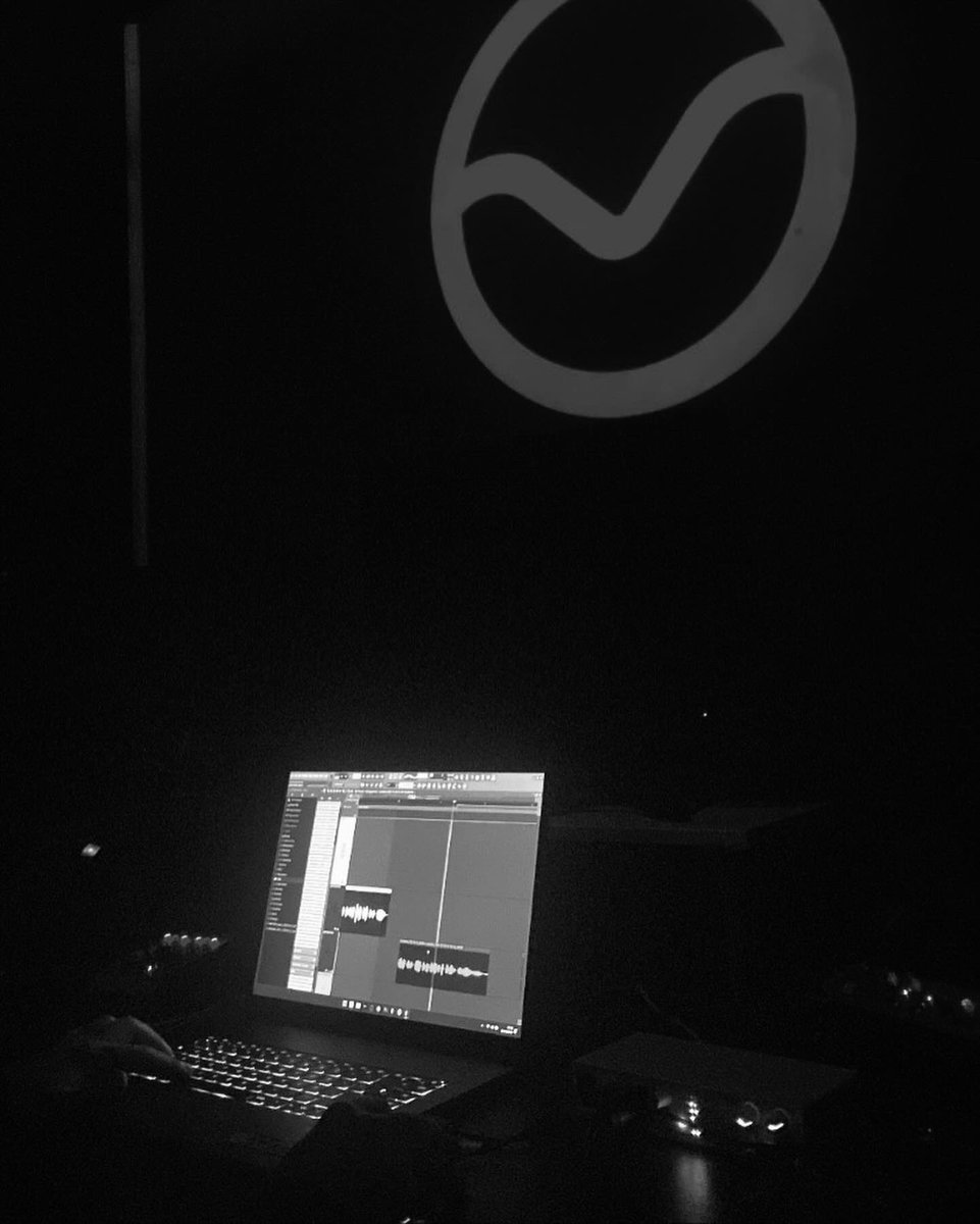 itziarwxst's tweet photo. 🖤🕯️📿 https://t.co/iPBfn3p4xA