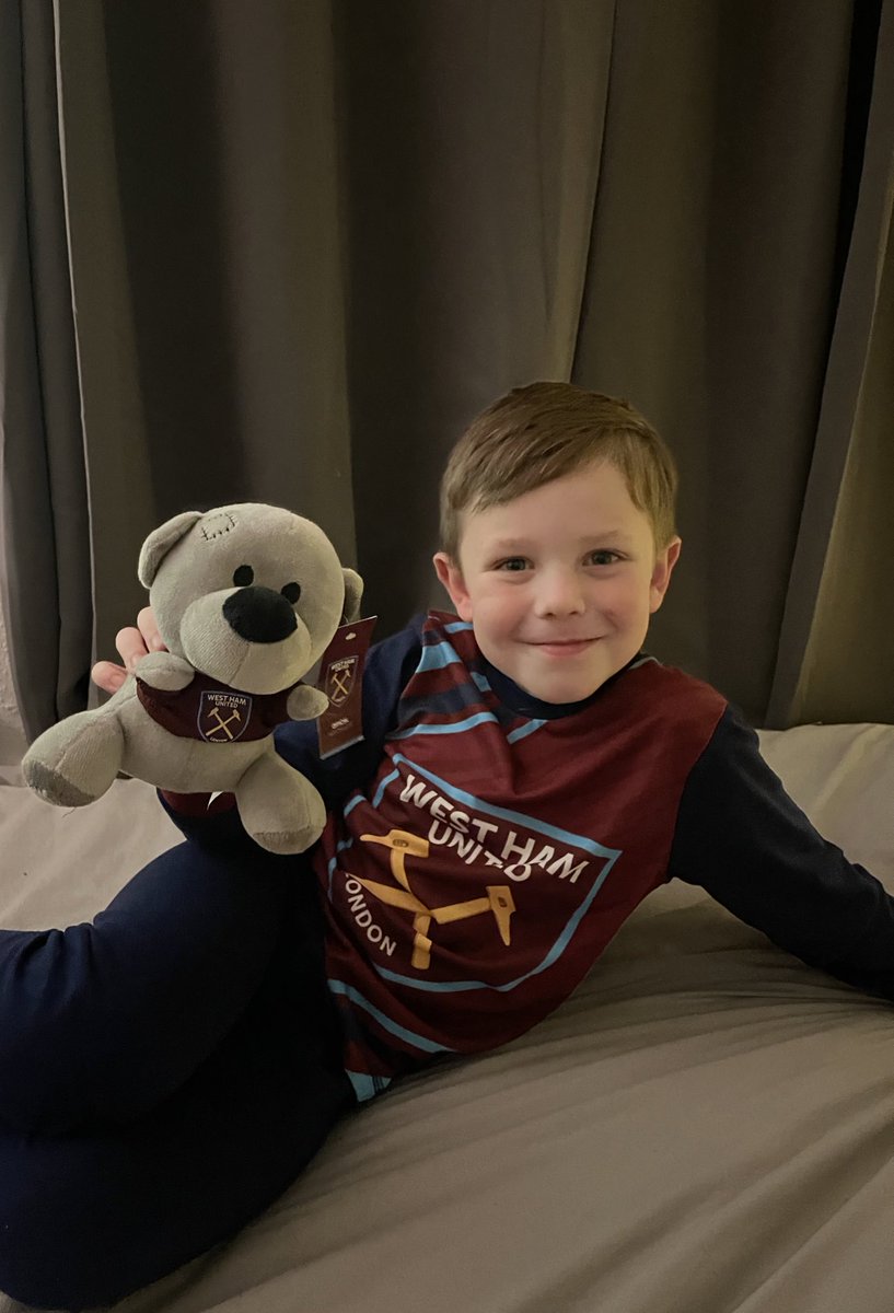 Oliver and his lucky mascot ‘Lucas’ 🔟⚽️⚒️ #COYI