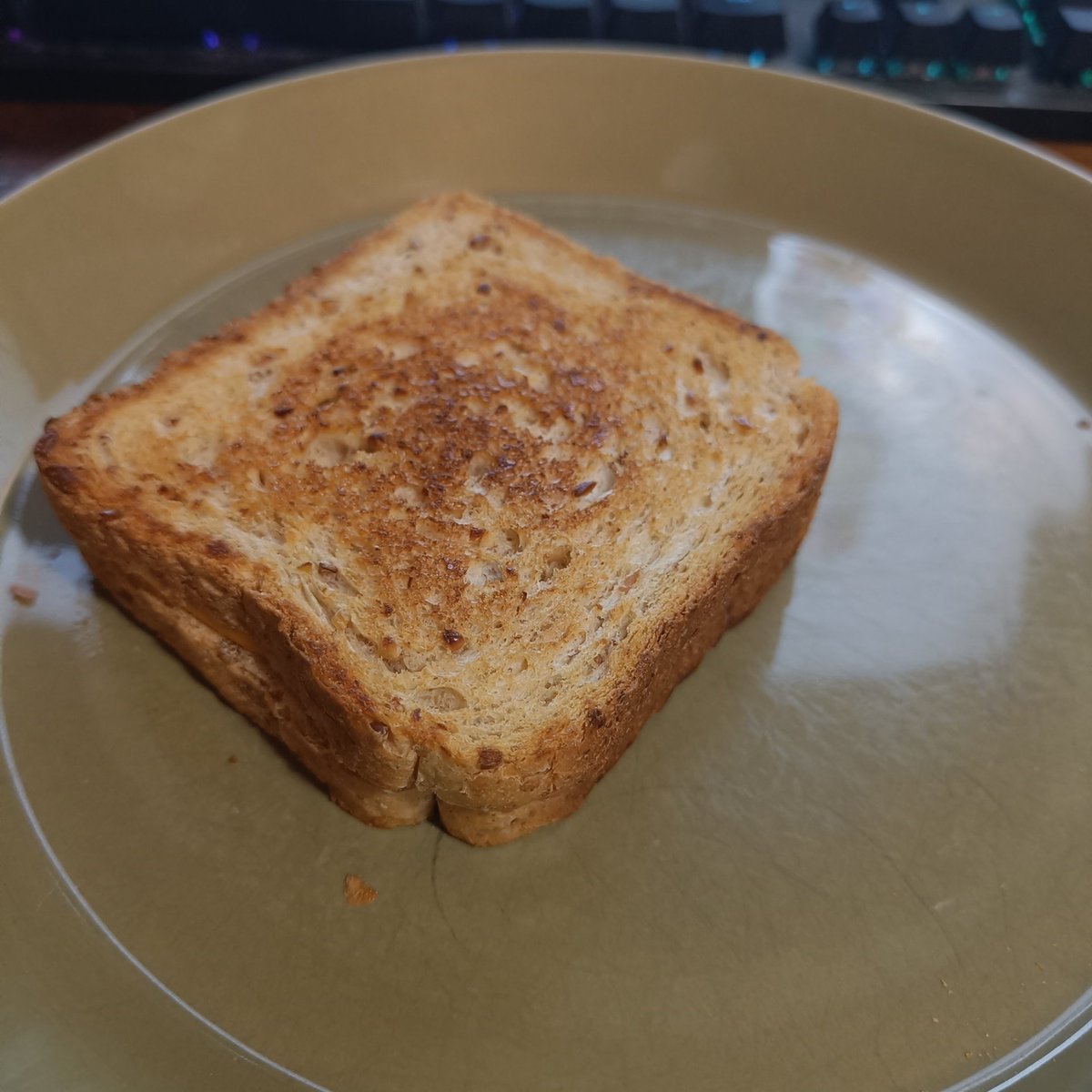 Gangmer2's tweet photo. 🚨 GRILLED CHEESE TWITTER IS BACK 🚨 #gctwt https://t.co/OnX3azUqEp