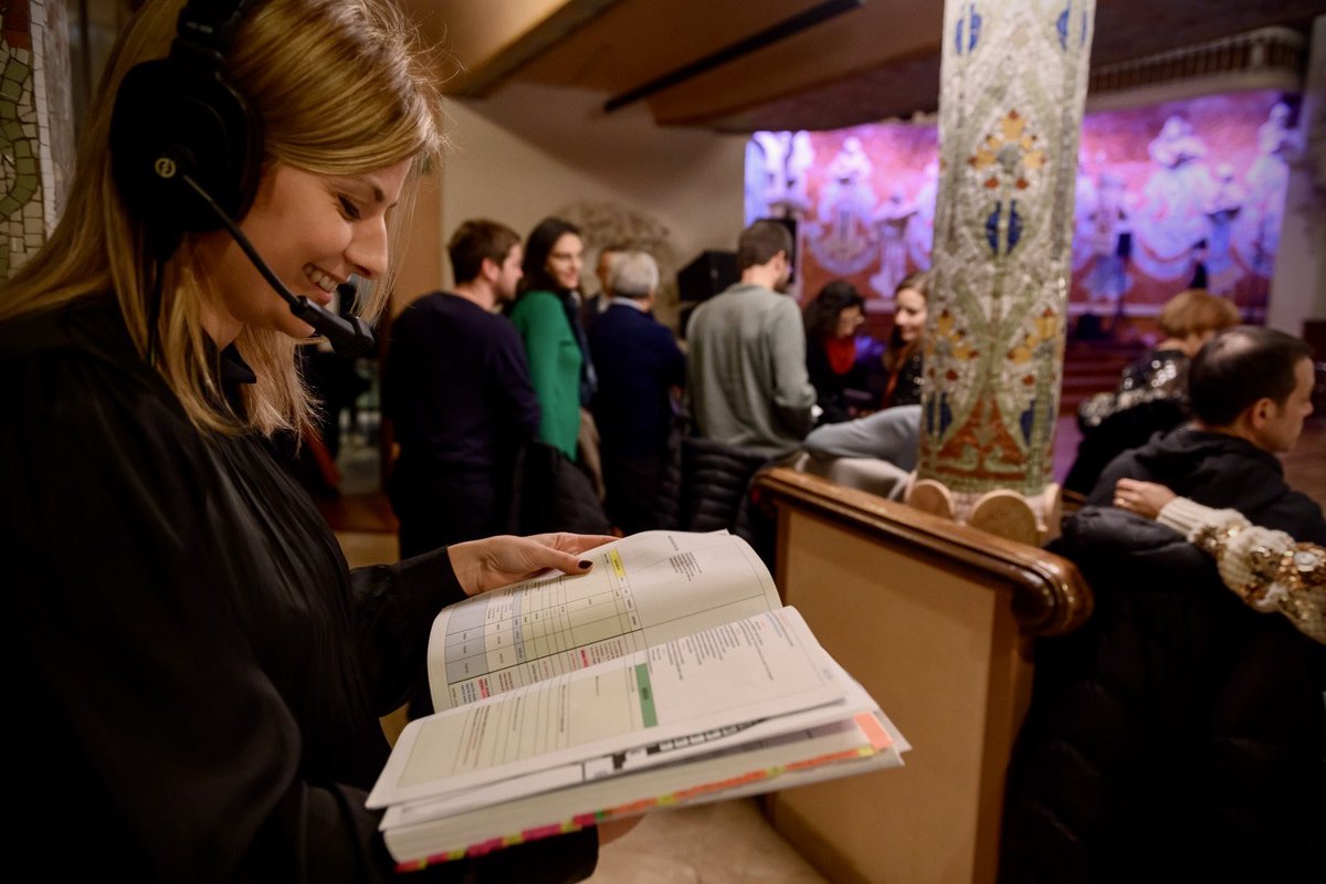 albaalbertv's tweet photo. Records d’aquest Sant Esteve al @palaumusicacat molt ben acompanyada. Un record més a la capseta ❤️🎄✨

📸 Toni Bofill 

#santesteve110 #palaumusicacat #orfeocatala #NadalAlPalau #LaCasaDelsCants #concertsantesteve3cat #concertdesantesteve https://t.co/6xcEHBt0BS