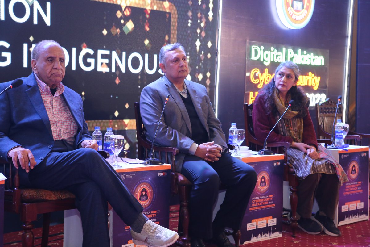 cybersecure_pk's tweet image. (a)🏆#CybersecurityHackathon2023 Grand Finale #AwardsCeremony!✨Immerse yourself in the heat of the moments during the intense Panel Discussion, where industry leaders and experts clashed in addressing the Challenges in Adapting Indigenous Cybersecurity Products!🇵🇰#Hackathon2023