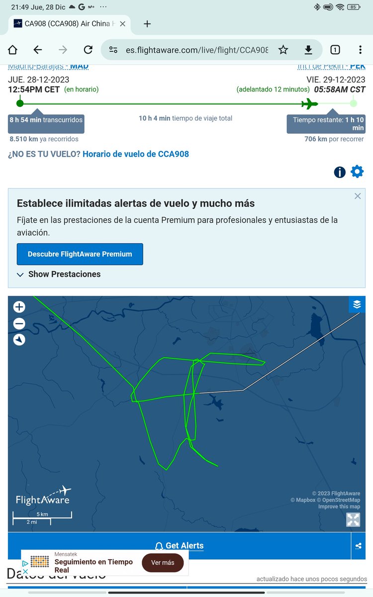 aladroque1960's tweet photo. @ignacioA320 Vuelo Madrid-Pekin a esta hora aún en el aire, sobre la frontera rusa realiza estas maniobras, baja mucho la velocidad pero no la altura, a que puede ser debido? Gracias!! https://t.co/RJNCkja7CM