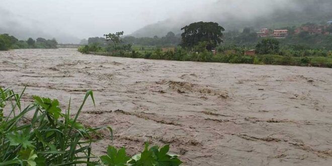 ElChacoInforma's tweet photo. #Defensa #Civil informó que #LaPaz, #Pando, #Chuquisaca, #Beni, #Tarija, #Potosí, #Cochabamba y #SantaCruz, se encuentran en #alerta #naranja por #lluvias que pueden ocasionar el #desborde de #ríos ➜ https://t.co/D6KAxJE8bw https://t.co/SHTCQMwB6B