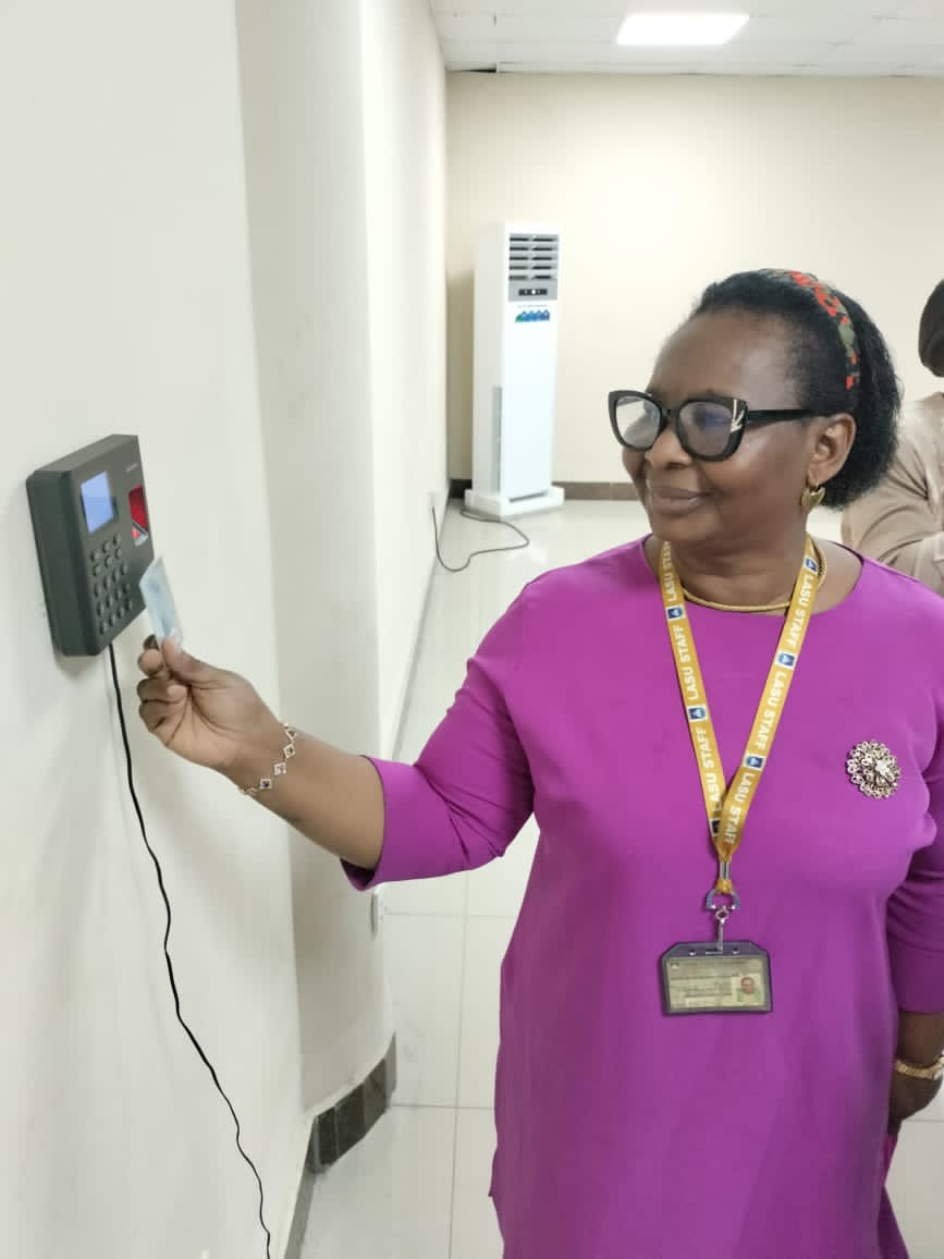 LASUOfficial's tweet image. LASU UNVEILS NEW MULTIPURPOSE SMART ID CARD FOR STAFF AND STUDENTS TO REPLACE OLD CARDS

....Management demonstrates usage for attendance management, access control, ATM services

The Vice-Chancellor, Prof. Ibiyemi Olatunji-Bello, mni, NPOM, on Thursday, 28th December 2023,…