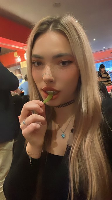 Who knows Edamame? https://t.co/HbAGY8iWcs<a href="/tag/findom"class="tags"><span>#findom</span></a><a href="/tag/paypigs"class="tags"><span>#paypigs</span></a><a href="/tag/taryn"class="tags"><span>#taryn</span></a><a href="/tag/nsfwwarning"class="tags"><span>#nsfwwarning</span></a><a href="/tag/nsfwlittlespace"class="tags"><span>#nsfwlittlespace</span></a>