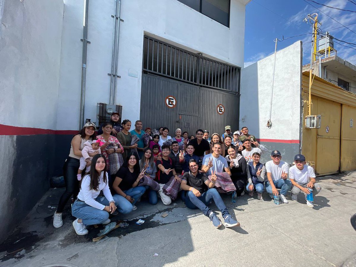🔵 Abrigamos León, a sus comunidades y barrios por medio de la campaña invernal. 🦁 
Gracias a las y los jóvenes que lo hacen posible para continuar dando a la patria #EsperanzaPresente 

#ConLaFuerzaDeLosJóvenes 🔥 ✌🏼