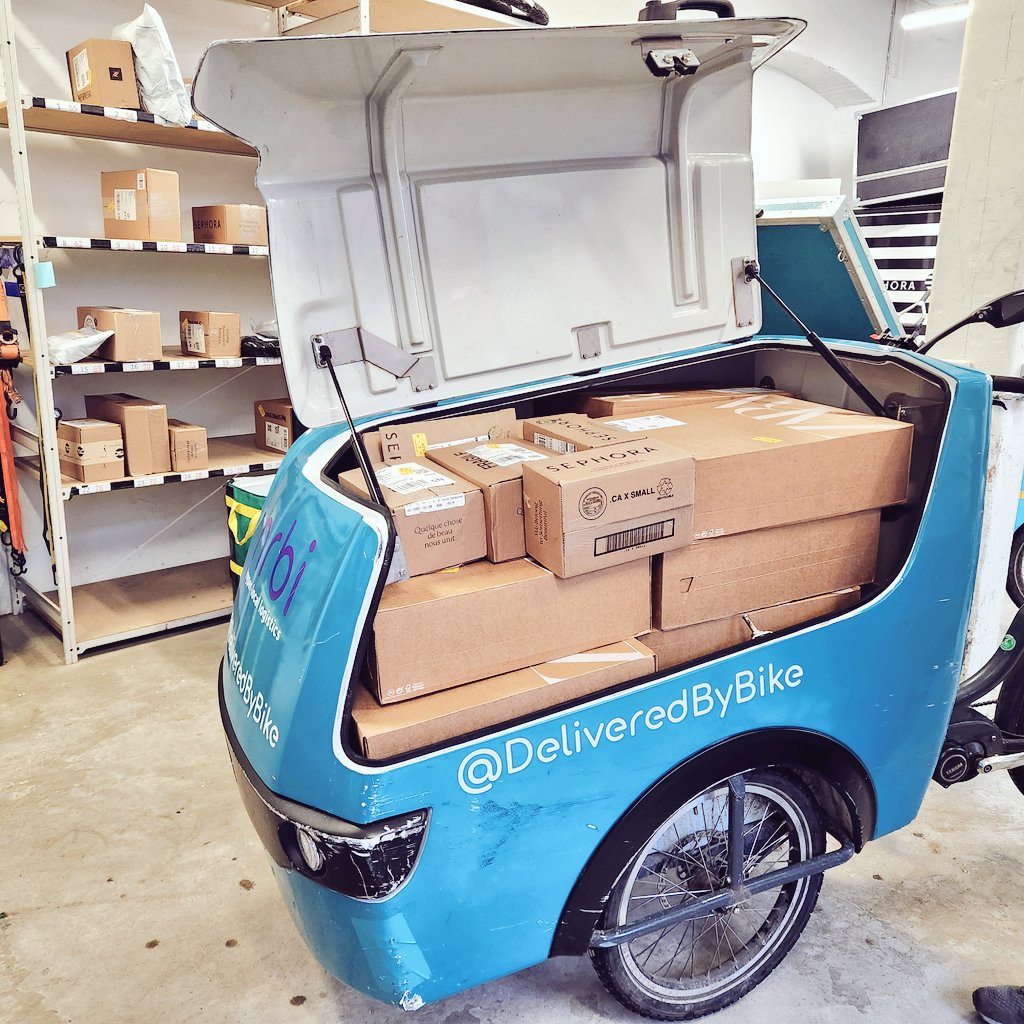 Just under 700 emission free 🌿 deliveries made in downtown Toronto before 3pm today We're out there working hard, rain or shine. Say hello if you see us 👋! #bikeTO #lastmile #TOpoli #logistics #cargobike