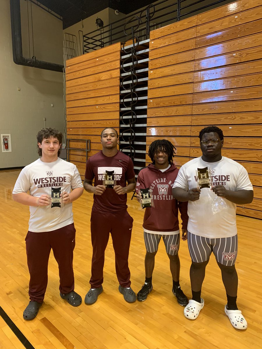 Congratulations to our four champions today at the TL Hanna Yellow Jacket Invitational! 

Latrell Harris 144
Zomarion Sullivan 165
Jarrett Clinkscales 215
Zion Pompey 285