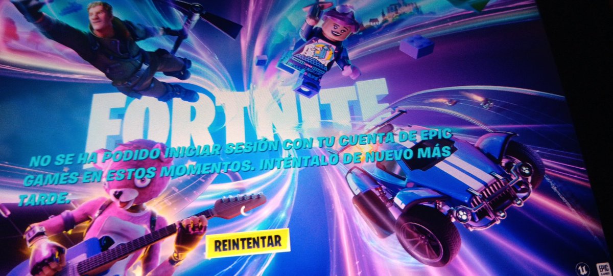 Thiathorpro's tweet photo. Fortnite se está fumando un trucho porque los servers no responden https://t.co/BvBSnWuMm2